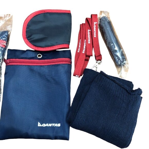 Qantas Airlines Amenity Kits Lot of 2 New Unused - Picture 2 of 3